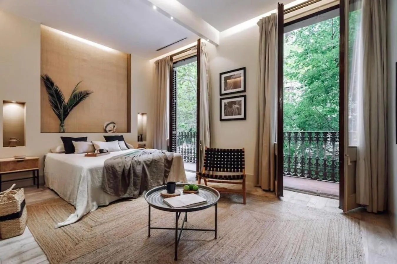 Matadi - One Bedroom And Terrace In Eixample Esquerra Barcelona Apartment